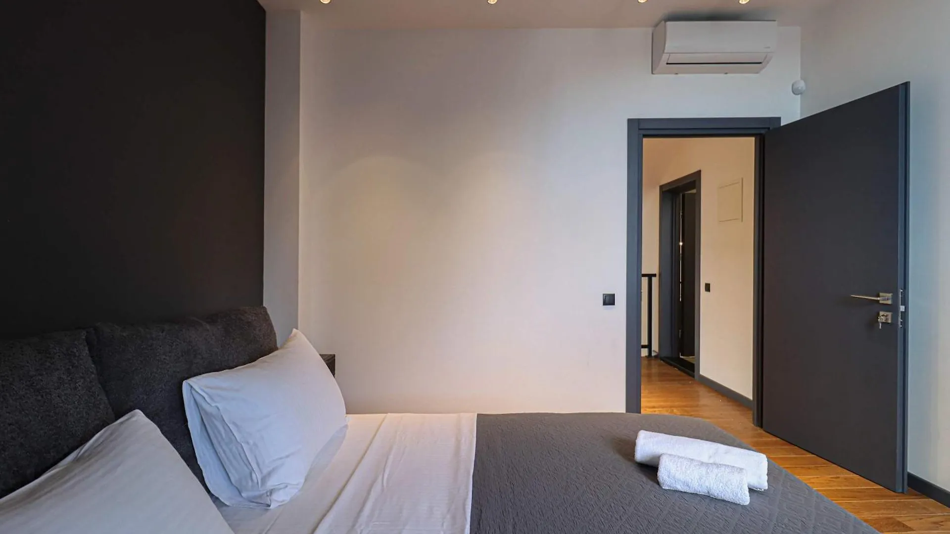 Stylish 3Br Duplex In Avlabari - By Wehost Lejlighed Tbilisi 0*,  Georgien