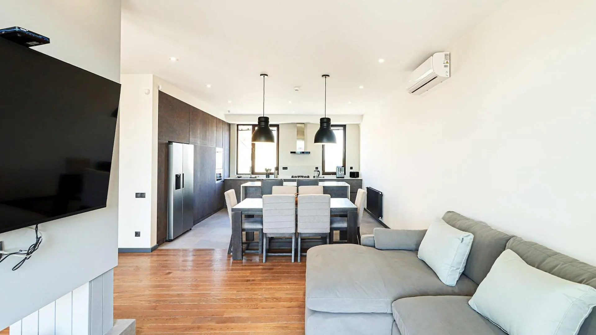 Stylish 3Br Duplex In Avlabari - By Wehost Lejlighed Tbilisi Georgien